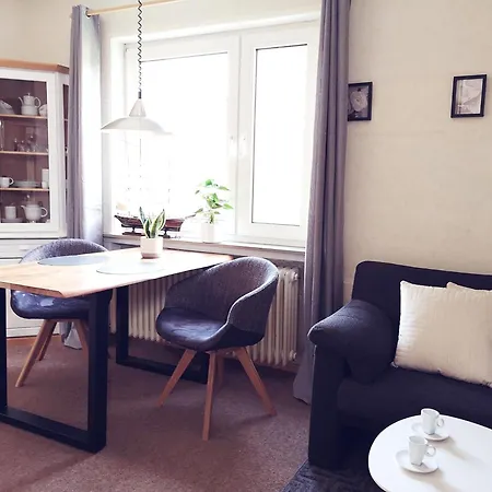 公寓 Gemuetliche Im Haus Meereswind 埃森斯