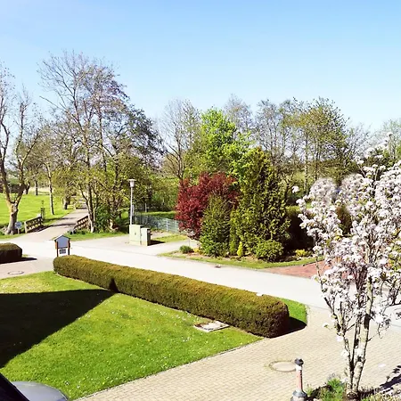 Апартаменты Gemuetliche Im Haus Meereswind Эзенс